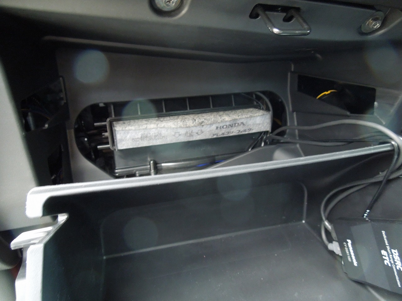 エアコンフィルター Honda Vezel ヴェゼル の磨き方